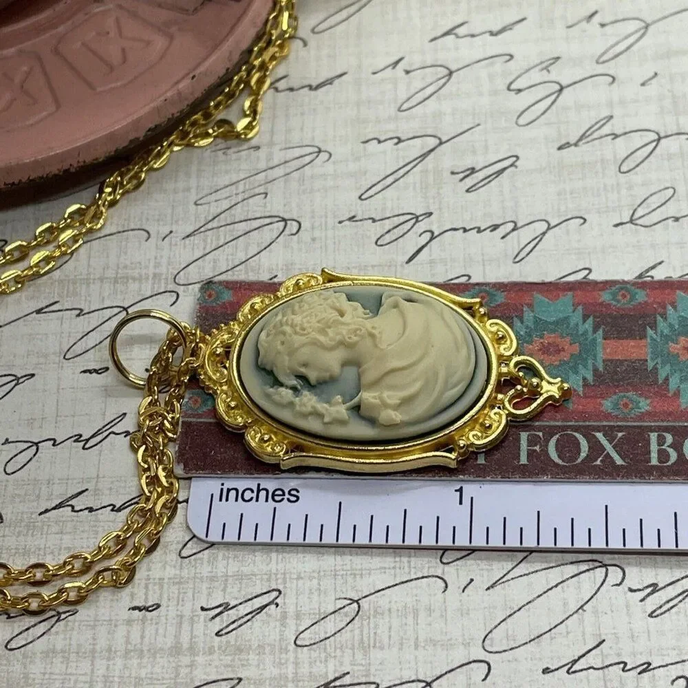 Bright Gold Grecian Greek Goddess Mythology Heart Wedding Jewelry necklace Cameo - Picture 9 of 10